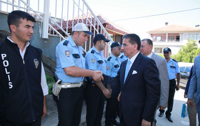 vali-polis-bayramlaşması
