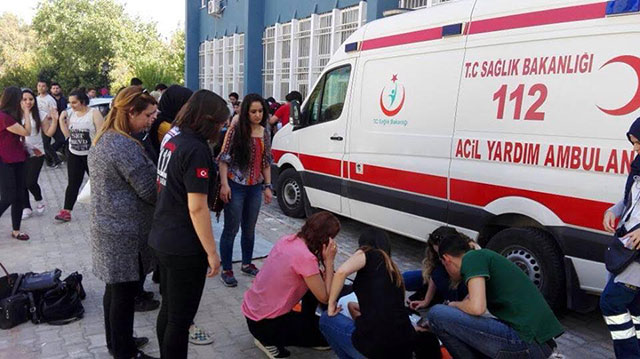 ambulans-öğrenciler-eğitim