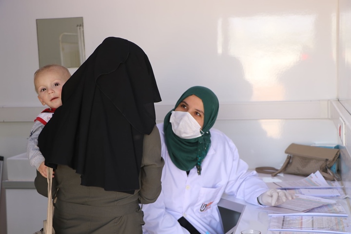 Mobil sağlık klinikleri Suriye’deki kamplarda